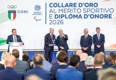AL PRESIDENTE ANGELO BINAGHI IL COLLARE D’ORO DEL CONI